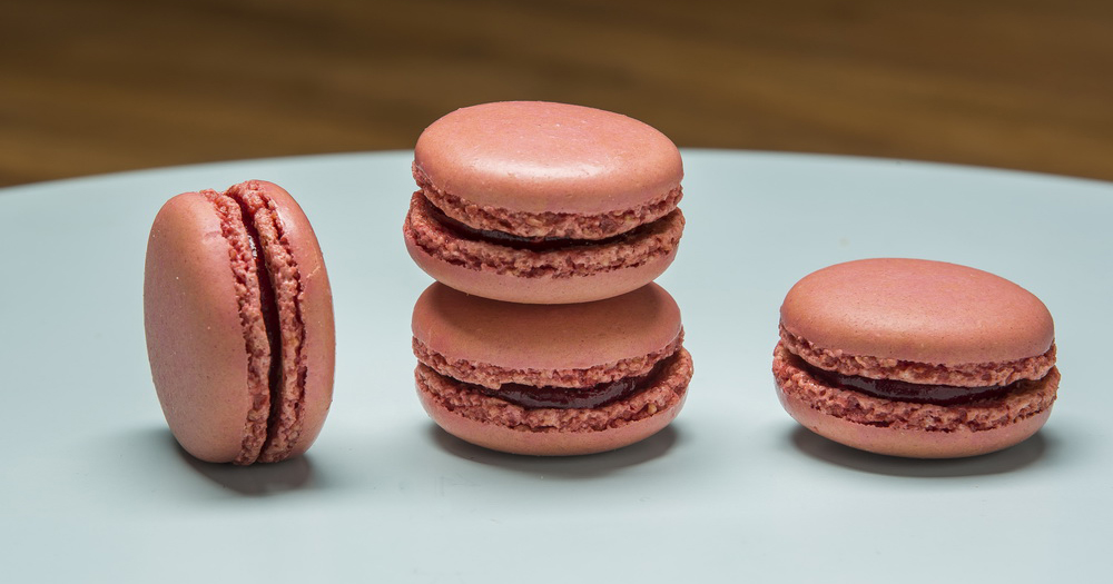 Franse framboos macarons 