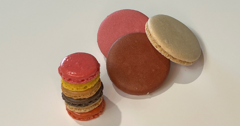 Assortiment mini coques macarons 